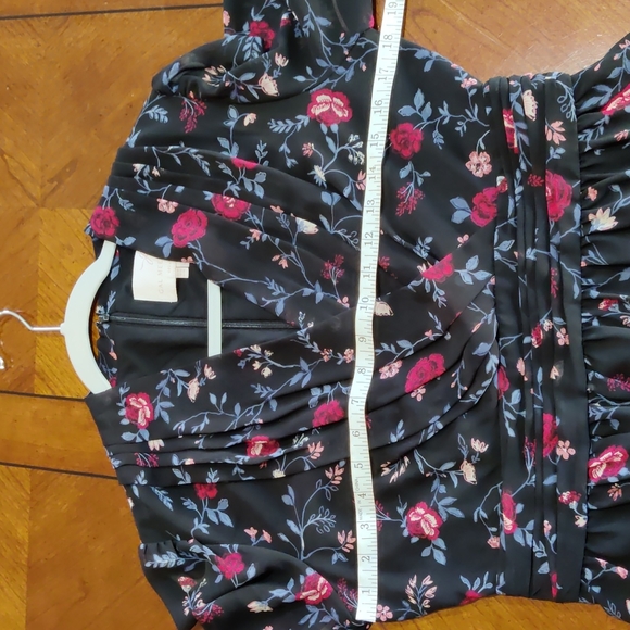 Gal Meets Glam Londyn Dress - Picture 9 of 13